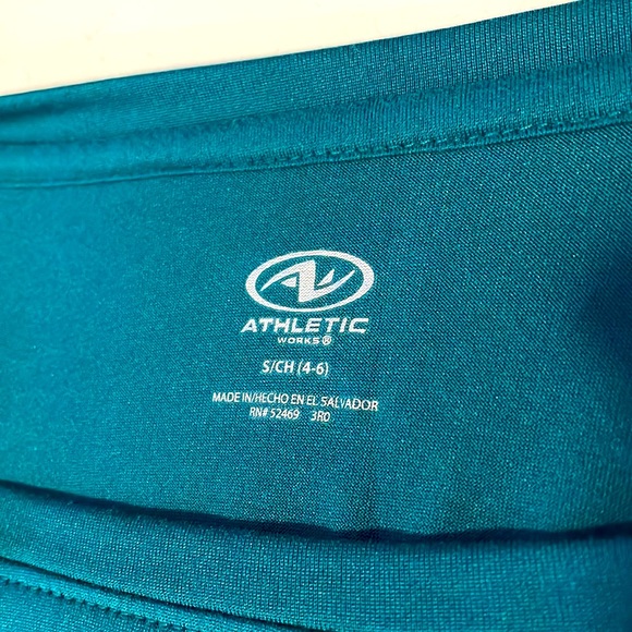 Teal long sleeve top dri-fit - Picture 3 of 3